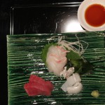 お造り三種　（鮪、烏賊、鯛）