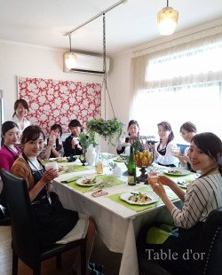 会食風景　デビュタン